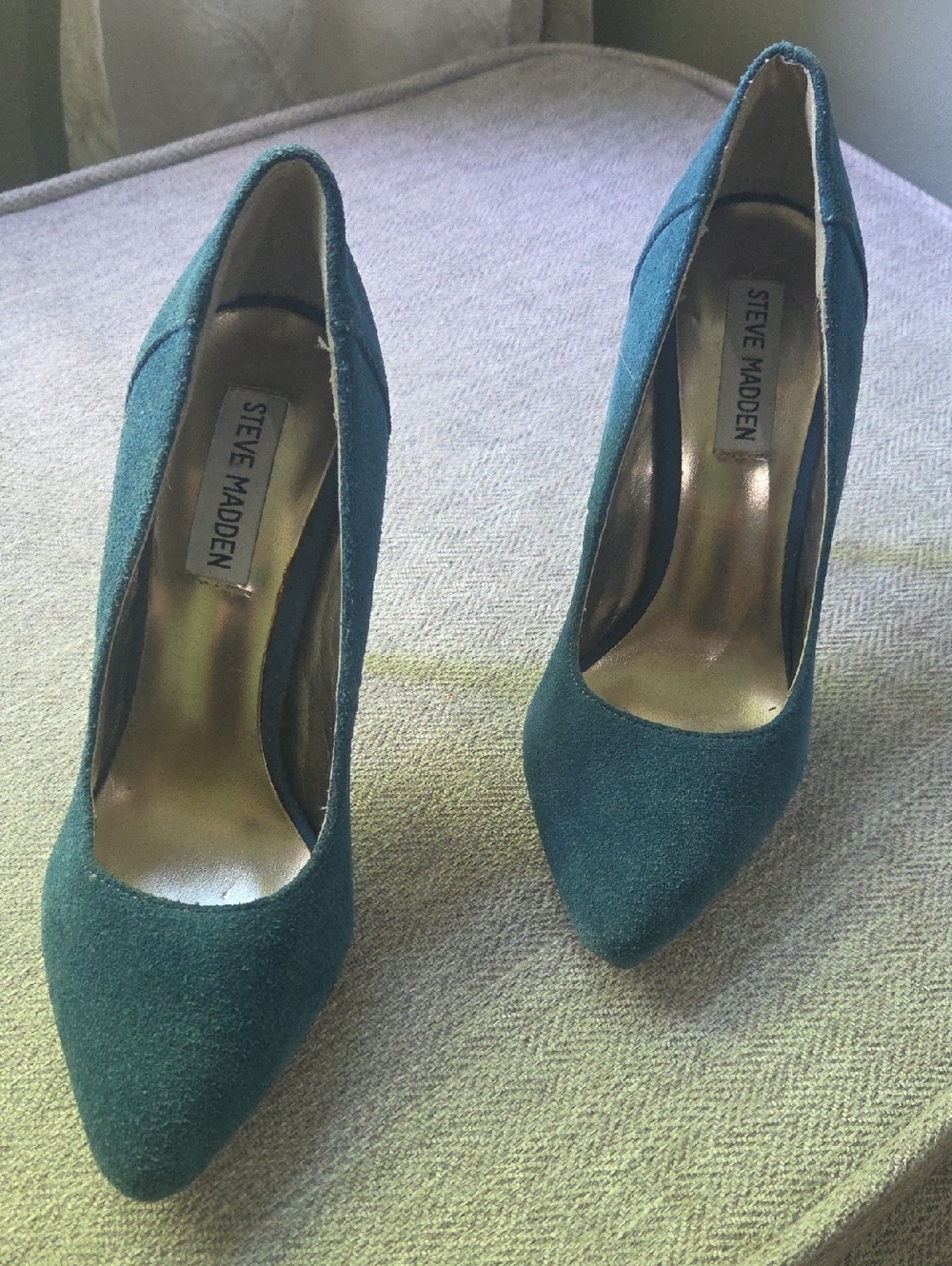 Steve Madden Teal Suede Pointed Toe Pumps